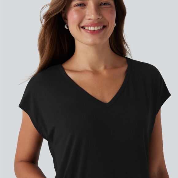 NWT Halara V-neck Tee - Picture 4 of 6